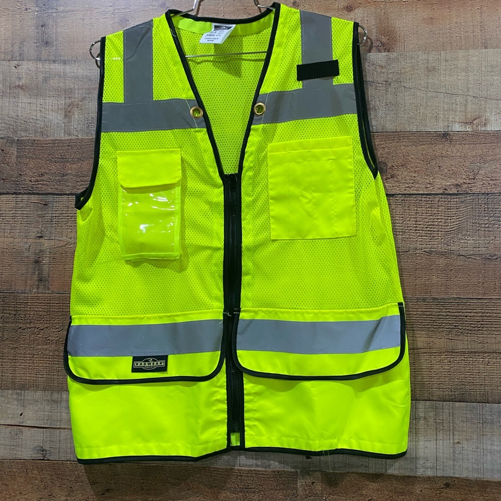 New with tagsRadians Heavy Duty Safety Surveyor Vest Type R Class 2 Size Medium